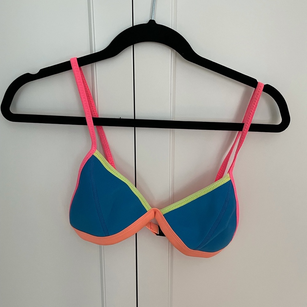 Triangl swimwear bikini top